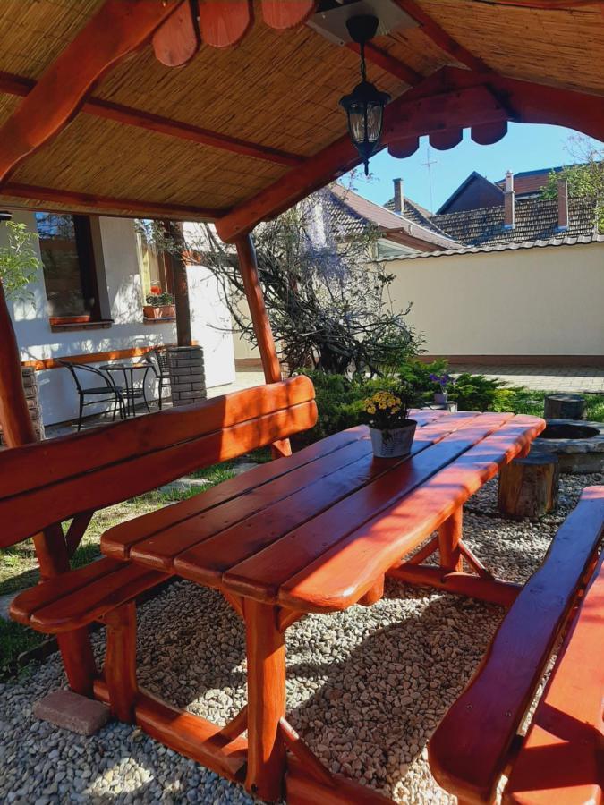 Aqua Apartman Gyula Luaran gambar