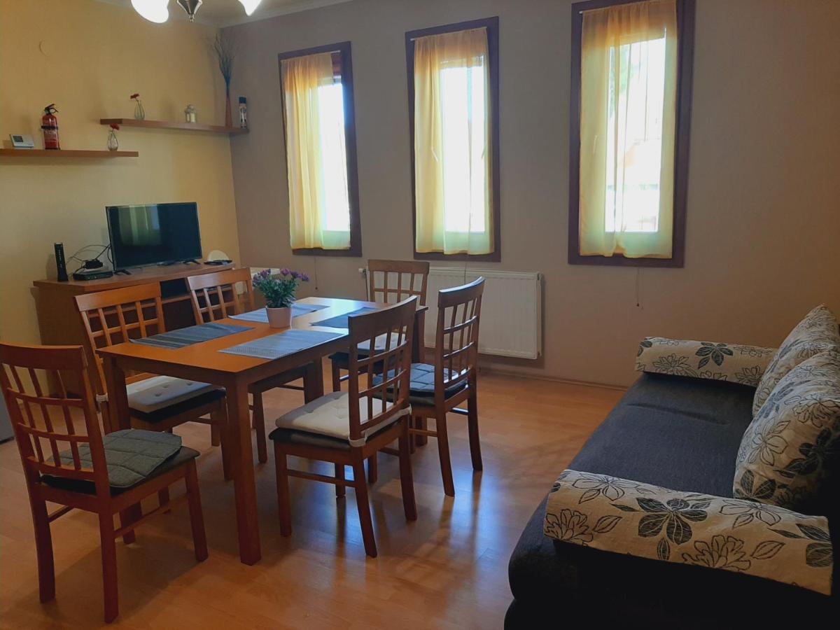 Aqua Apartman Gyula Luaran gambar
