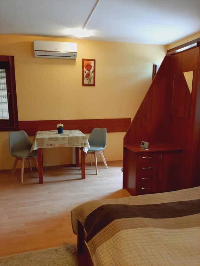 Aqua Apartman Gyula Luaran gambar