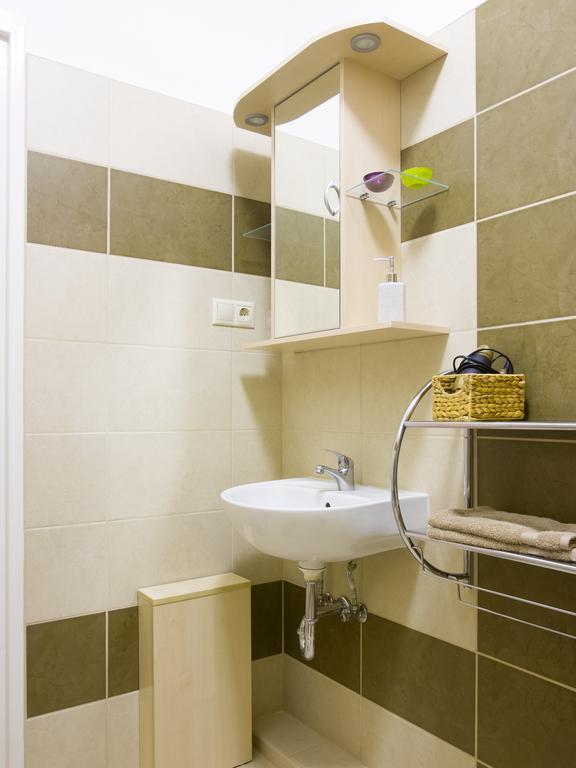Aqua Apartman Gyula Bilik gambar